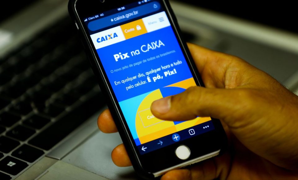 Em pouco mais de nove horas, mais de 3,5 milhões de chaves foram cadastradas no Pix, o novo sistema de pagamentos instantâneos operado pelo Banco Central (BC)
