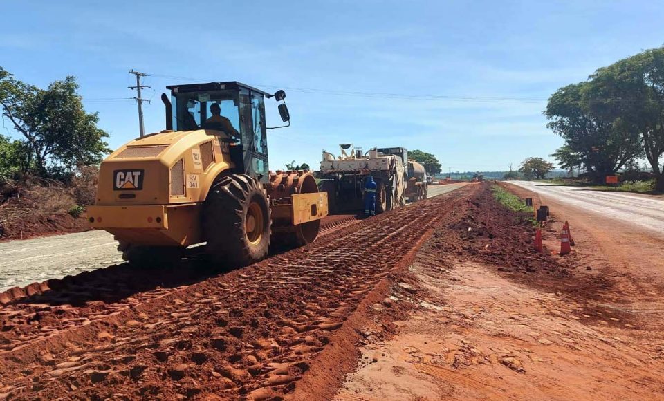 PR-323 terá bloqueio nesta segunda (13) entre o distrito de Água Boa e Doutor Camargo
