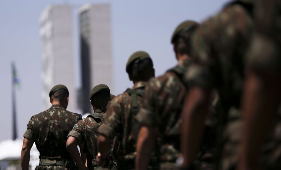 Preparativos finais para o desfile de 7 de Setembro, na Esplanada dos Ministérios.