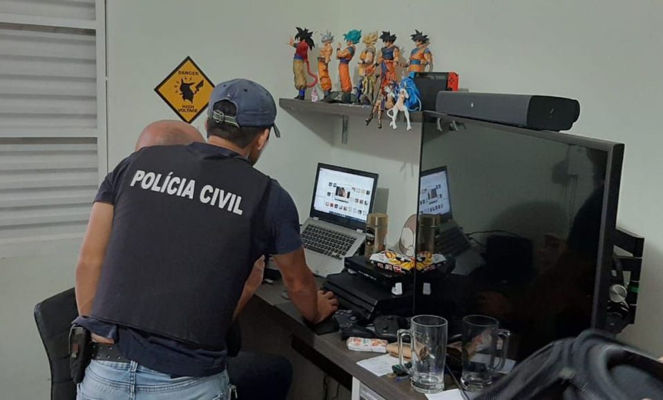 12547575725e4bcabcafad80.90246450