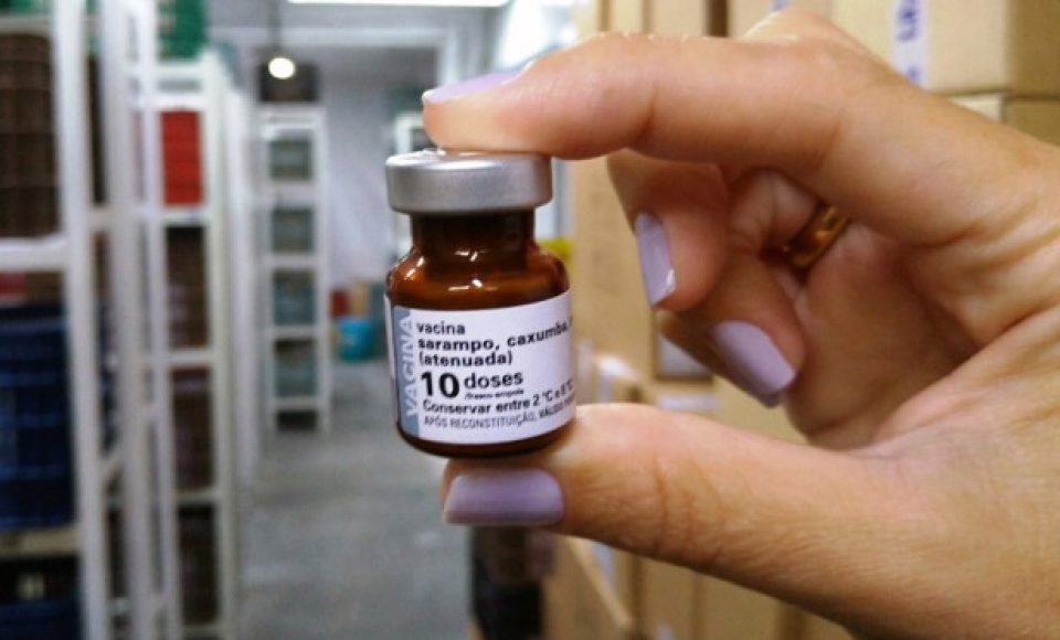 Campanha de vacinação contra o sarampo começa nesta segunda, junto com a influenza - Curitiba, 04/04/2022