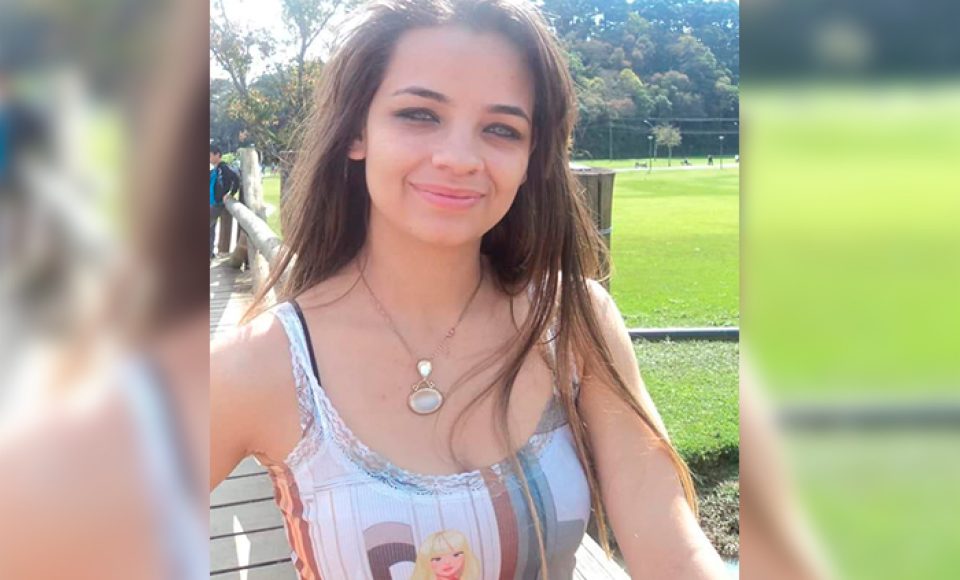 Débora de Souza Reis, de 27 anos, teve 80% do corpo queimado pela própria amiga