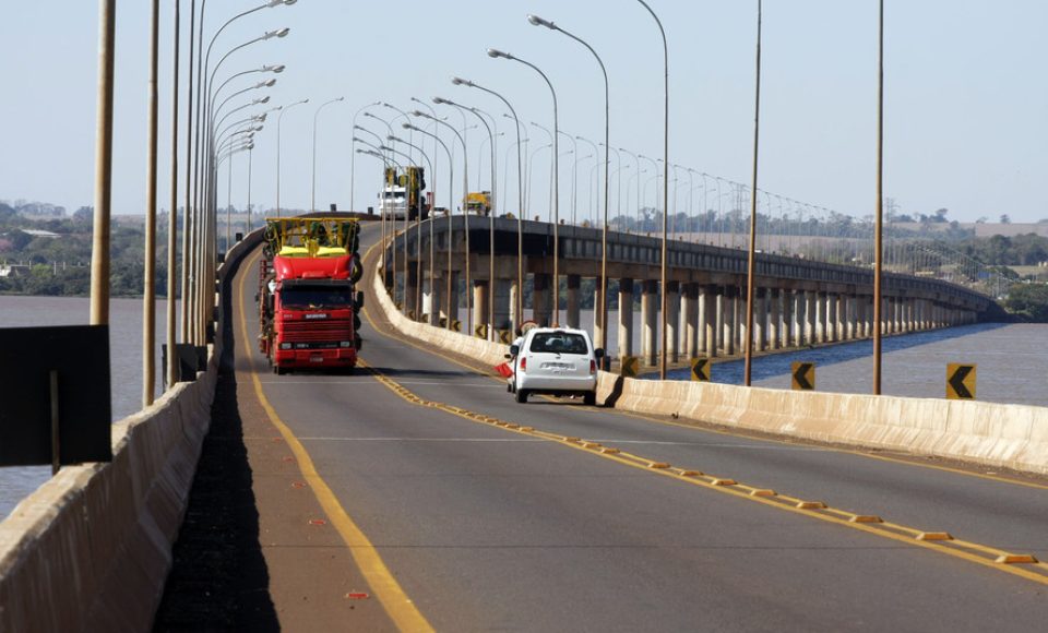 Ponte de Guaira. 11-08-2011. Foto Jorge Woll. SEIL/DER.