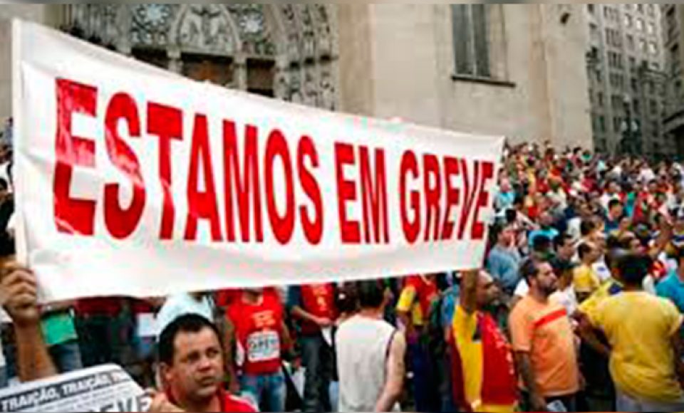 14302614705de56c9c99e848.93701574