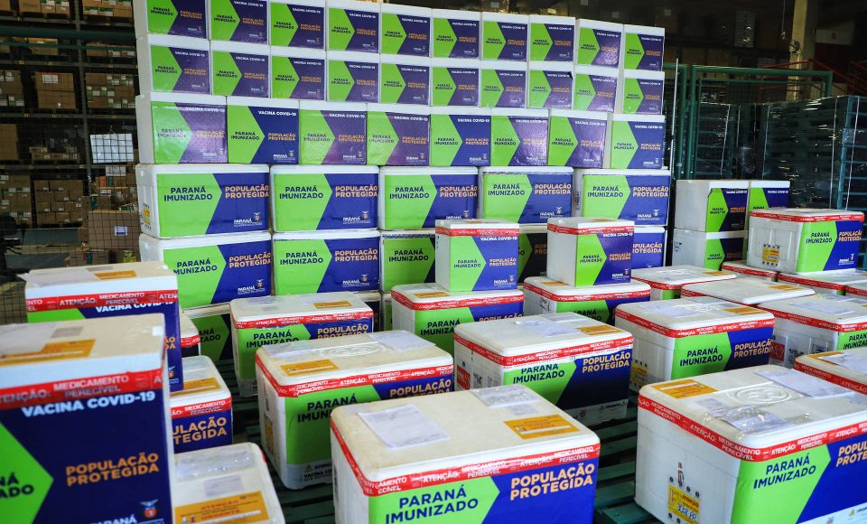 Distribuição de vacinas para as 22 Regionais de Saúde do Estado  -  Curitiba, 22/03/2021  -  Foto: José Fernando Ogura/AEN