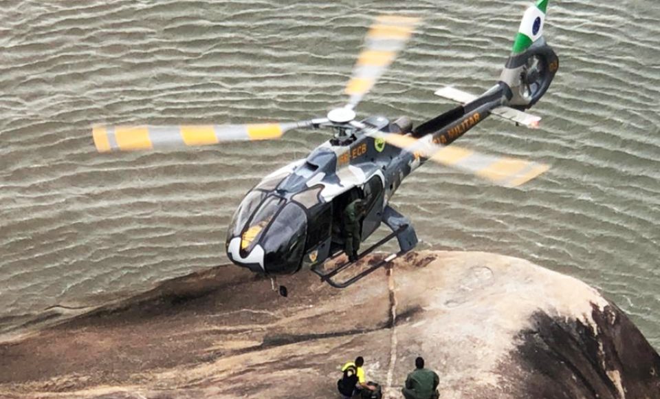 Em 45 dias de atuação no Litoral, na temporada Verão Consciente, o Batalhão de Polícia Militar de Operações Aéreas (BPMOA) realizou mais de 100 missões e o atendimento de 39 vítimas. - Foto: Divulgação BPMOA/SESP