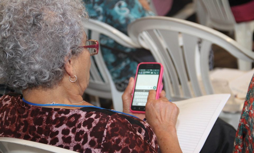 Procon-PR realiza pesquisa para saber qual a percepção dos consumidores sobre planos de telefonia celular - Curitiba, 03/02/2022