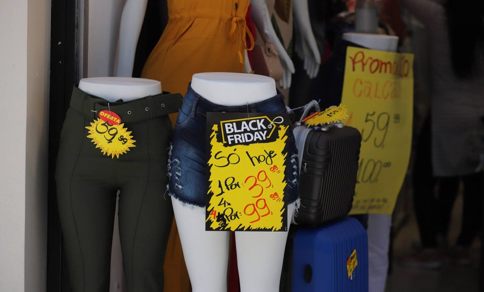 Comercio - compras - black friday - Foto: Geraldo Bubniak/AEN