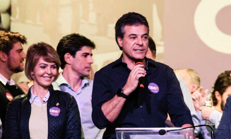 Fernanda e Beto Richa: MPF aponta uso de dinheiro de propina para a compra de imóveis (Foto: Arquivo/Bem Paraná)