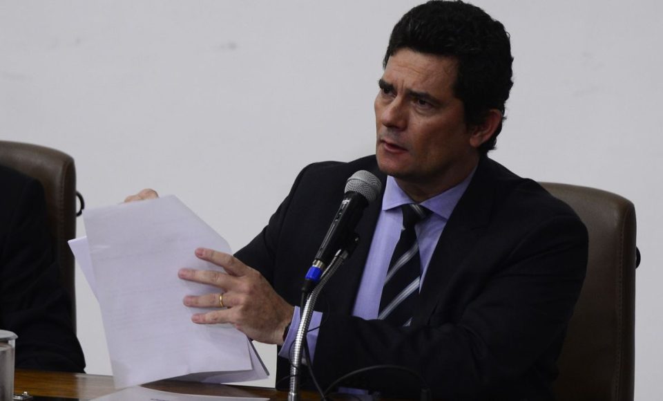 O ministro da Justiça e Segurança Pública, Sergio Moro, fala à  imprensa