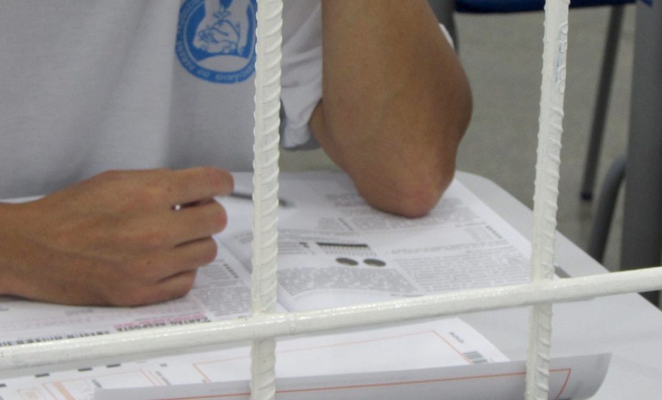 Através da aprovação no Exame Nacional do Ensino Médio Para Privados de Liberdade (Enem-PPL) e em vestibulares, 117 detentos do sistema prisional de todo o Paraná poderão cursar o ensino superior em 2020, em instituições públicas e privadas. Entre os cursos mais escolhidos pelos presos estão Adminitração, Educação Física, Engenharias, Logístíca e Serviço Social.  -  Curitiba, 19/02/2020  -  Foto: Divulgação Depen-Paraná
