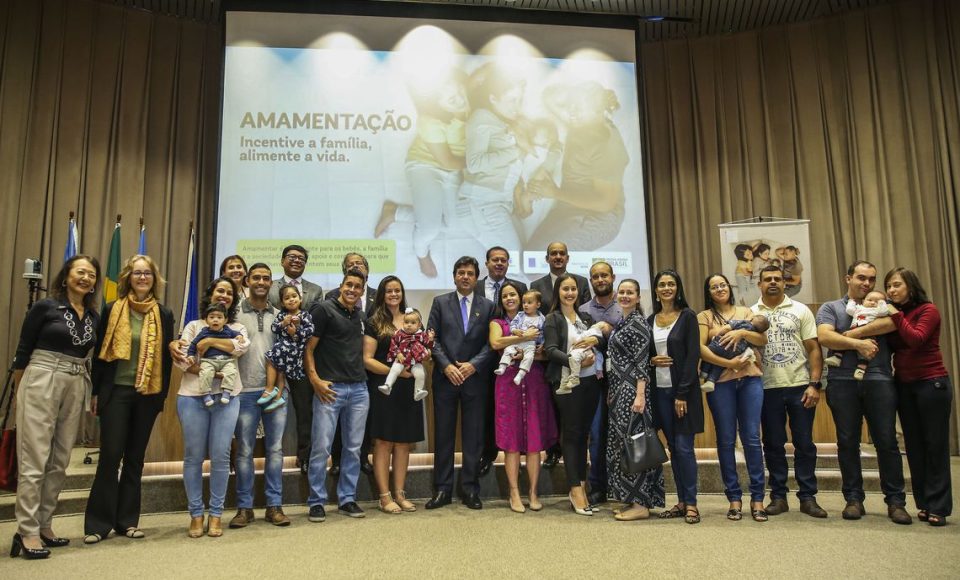 O ministro da Saúde, Luiz Henrique Mandetta, lança a campanha anual de incentivo à amamentação, durante a solenidade de abertura da Semana Mundial de Amamentação 2019, na sede da Opas em Brasília.