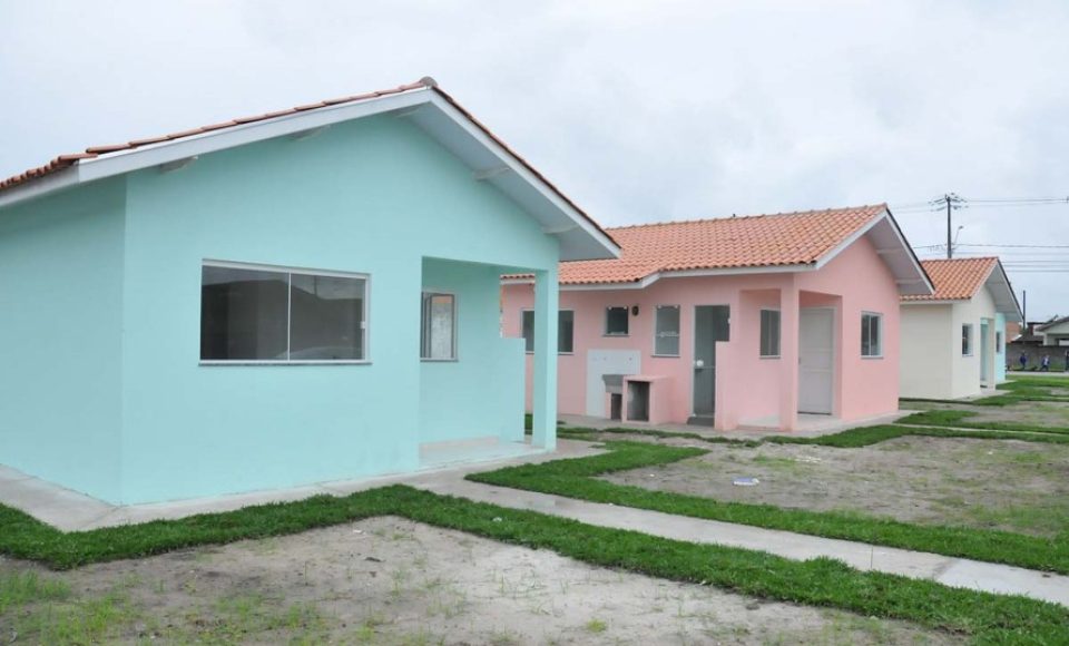 Modelo de casas do programa Casa Fácil Paraná
