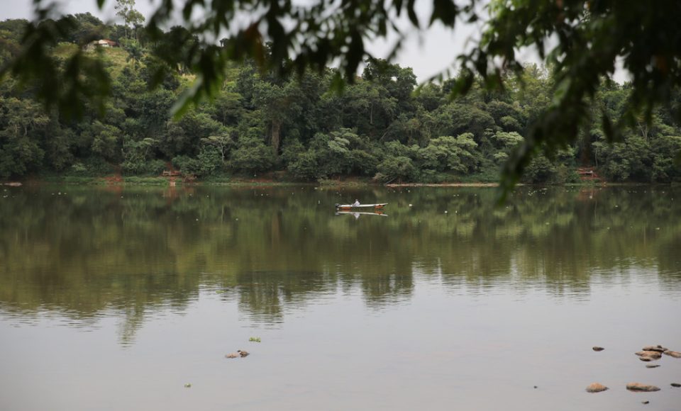 Rio Ivai entre as cidades de Floresta e Engenheiro Beltrao  nesta terça-feira (12), segundo o Simepar, a seca histórica é resultado da chuva abaixo do esperado nos últimos três meses.   12/05/2020 -  Foto: Geraldo Bubniak/AEN