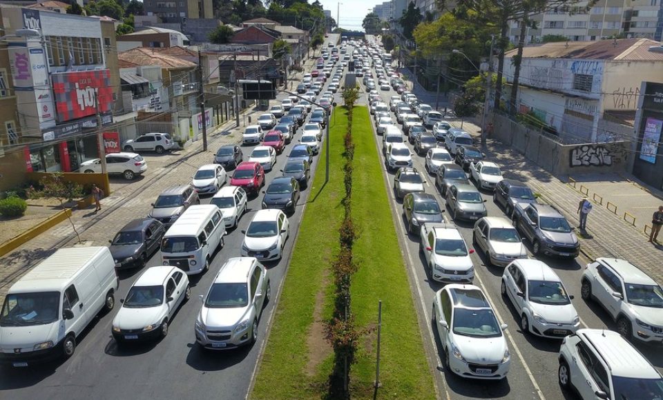 IPVA - Av.Visconde de Guarapuava -  Curitiba, 18/02/2020  -  Foto: José Fernando Ogura/AEN