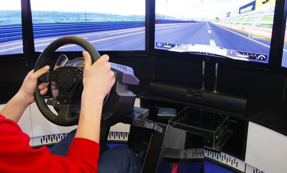 Game racing simulator