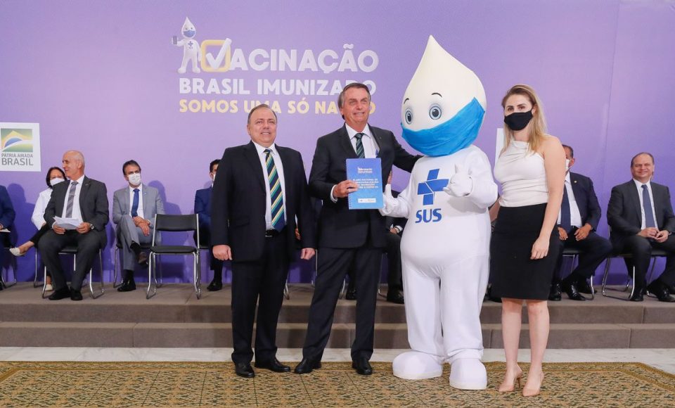 O Presidente Jair Bolsonaro, participa do lançamento do Plano Nacional de Operacionalização da Vacinação Contra a Covid-19.