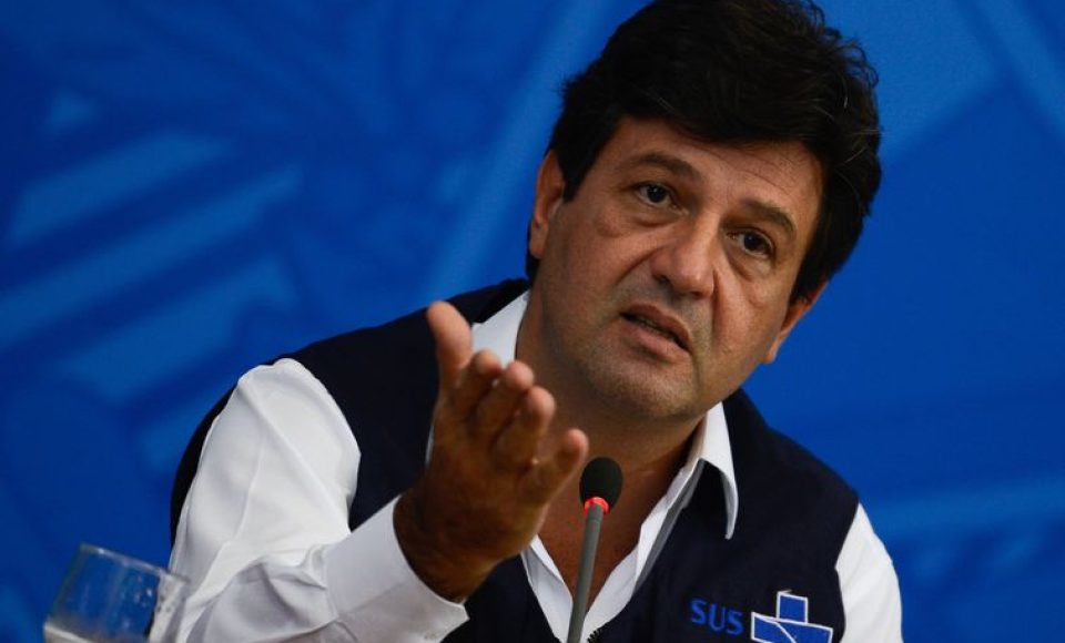 O ministro da Saúde, Luiz Henrique Mandetta, participa de coletiva de imprensa no Palácio do Planalto, sobre as ações de enfrentamento ao covid-19 no país - Marcello Casal JrAgência Brasil