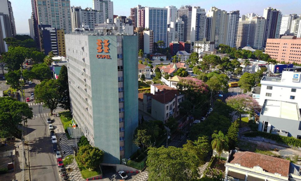 A Copel recebeu nesta terça-feira (20), em Porto Alegre, o prêmio de Maior Empresa do Paraná, no levantamento “500 Maiores do Sul”, realizado pela Revista Amanhã.  -  Curitiba, 21/11/2018  -  Foto: Divulgação Copel