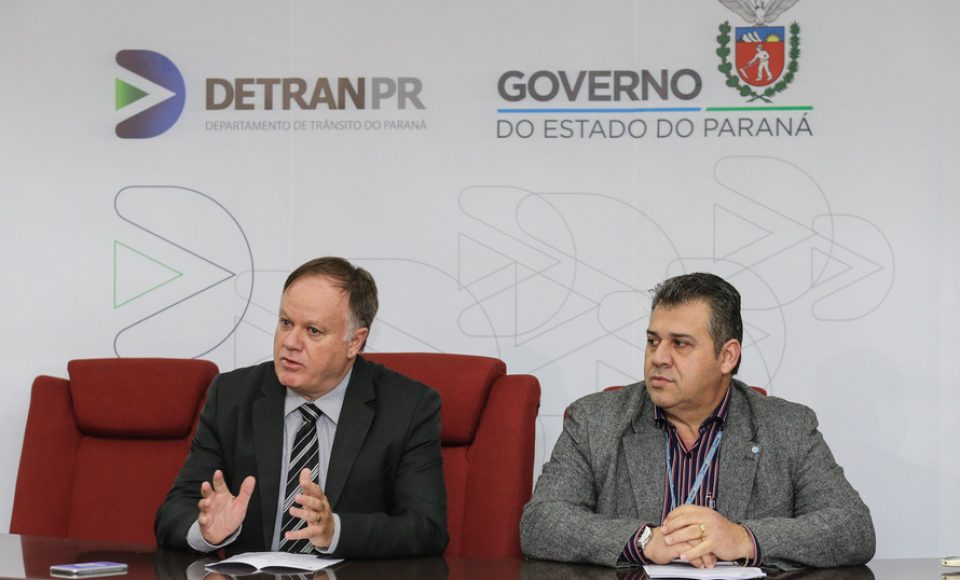 O diretor-geral do Departamento de Trânsito do Paraná (Detran-PR), Cesar Kogut e o diretor administrativo financeiro, coronel Carneiro
 em coletiva de imprensa para anunciar o novo valor do Registro de Contrato de Financiamento.    27/08/2019 -  Foto: Geraldo Bubniak/AEN