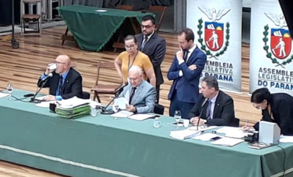 Deputados na Ópera de Arame (Foto: Valquir Aureliano)