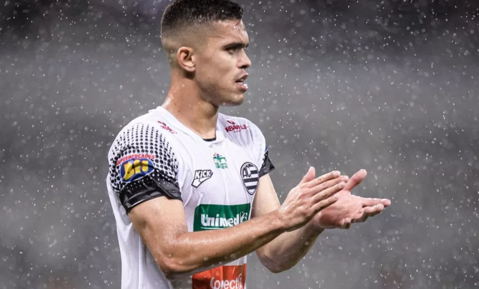 Danilo Cardoso está acertado com o Goiás — Foto: Divulgação/Rafael Costa