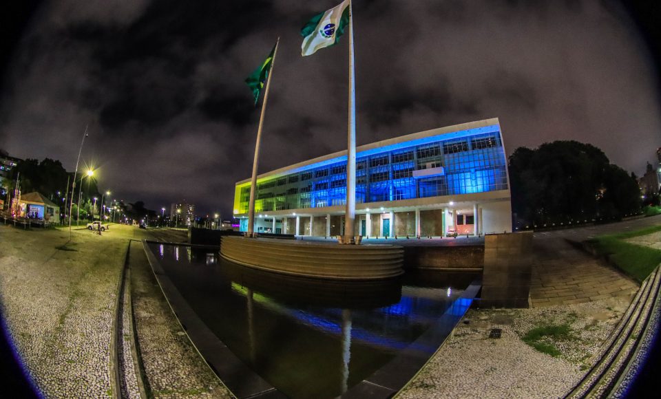 Palácio Iguaçu com as cores da Ucrânia - Curitiba, 03/02/2022