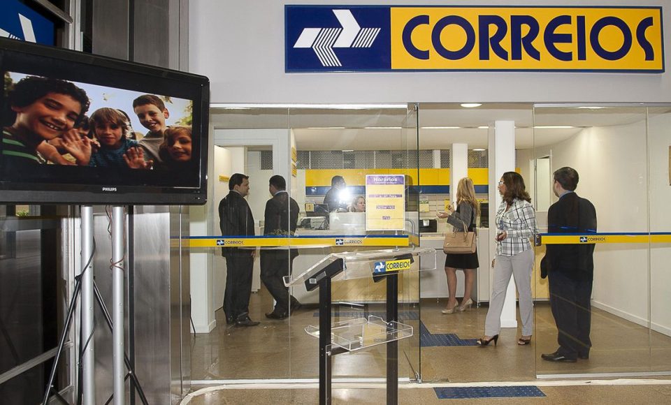Para pessoa jurídica será exigido CNPJ e passaporte para estrangeiros