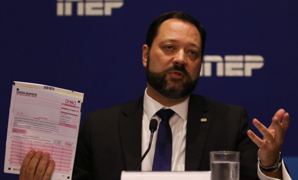 O presidente do Inep, Alexandre Lopes, apresenta detalhes da força-tarefa aplicada para avaliação do resultado do Enem