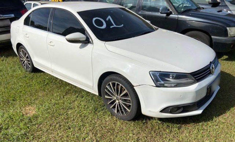 Veículos inservíveis para uso policial, mas que ainda servem para uso comum, serão leiloados pela Polícia Militar do Paraná. São ofertados 258 automóveis, motocicletas e vans que estão nos pátios das unidades da PM nas regiões Noroeste e Oeste do estado. - Curitiba, 04/10/2021  -  Foto: SESP-PR