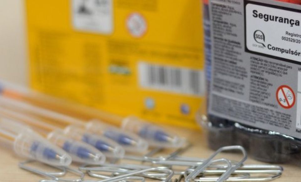 O consumidor que encontrar irregularidades no mercado formal pode fazer sua denúncia à Ouvidoria do Inmetro (0800 285 1818) ou procurar o Procon Municipal