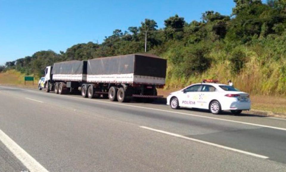 Apreensão foi registrada na rodovia Castello Branco — Foto: Divulgação/PM Rodoviária