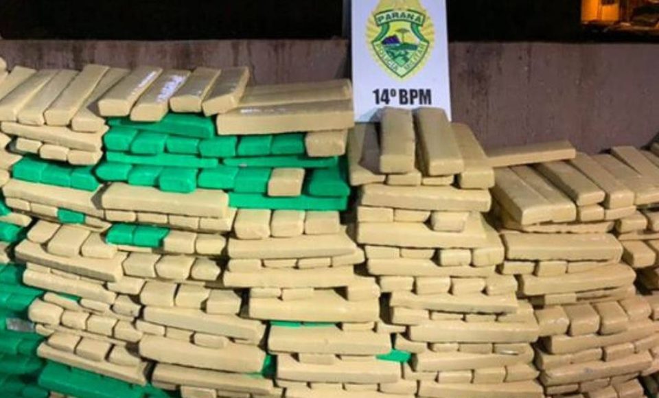 Um balanço divulgado pelo 5º Comando Regional da Polícia Militar (5º CRPM) aponta um aumento de 50% na apreensão de drogas no 1º Semestre de 2021, foram mais de 45 toneladas de entorpecentes. O resultado compreende as regiões Oeste e Sudoeste do estado, que fazem divisa com o Paraguai, Argentina e o estado de Santa Catarina. - Curitiba, 09/07/2021  -  Foto: PMPR