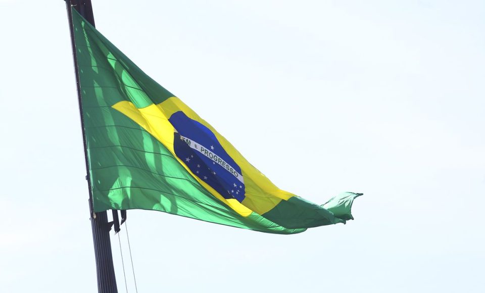 Todo primeiro domingo do mês, ocorre a cerimônia de Troca da Bandeira Nacional na Praça dos Três Poderes