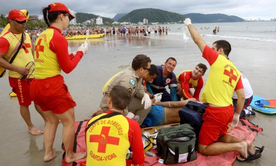 Desde o início da Operação Verão Paraná, em 21 de dezembro, já foram registrados 776 salvamentos e 13 mortes por afogamento no litoral. Foto: Divulgação/AEN