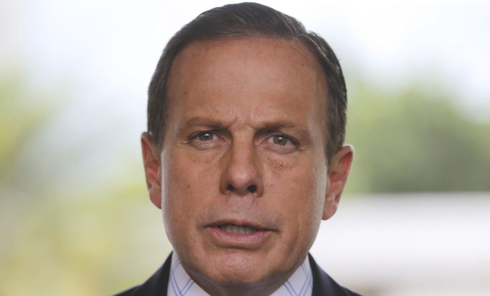 O governador de São Paulo, João Doria, fala à imprensa, após encontro com o presidente em exercício  , General Hamilton Mourão