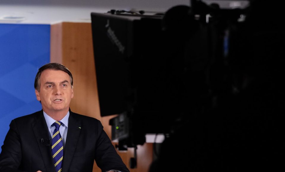 (Brasília - DF, 08/04/2020) Pronunciamento do Presidente da República, Jair Bolsonaro em Rede Nacional de Rádio e Televisão.
Foto: Carolina Antunes/PR