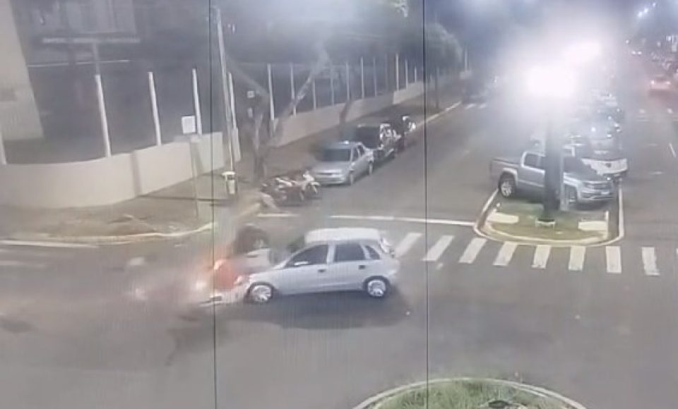 ACIDENTE AVENIDA MARINGA